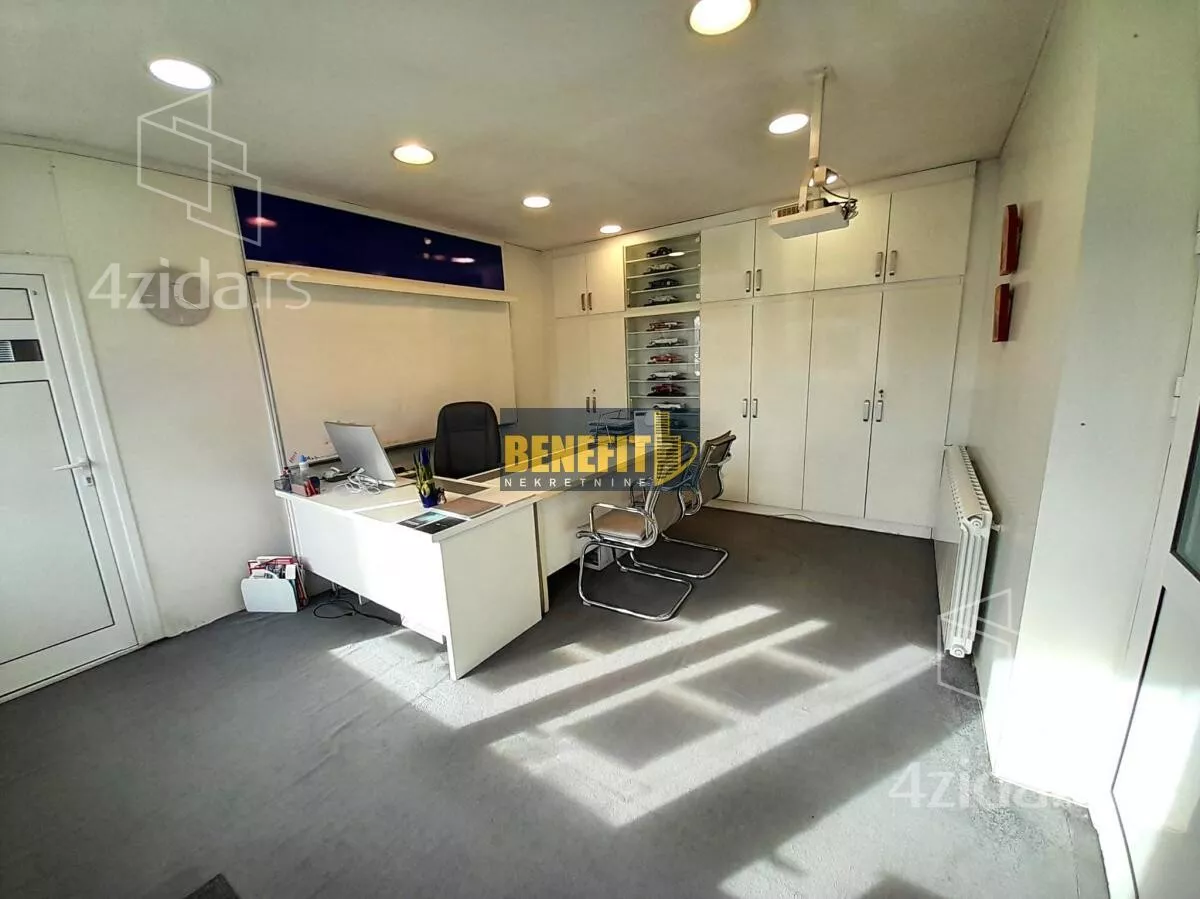 Poslovni prostor | 4zida