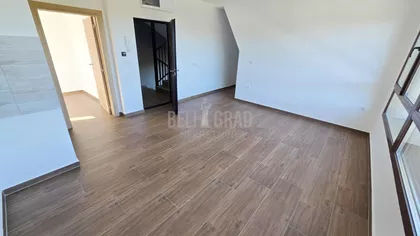 Belog narcisa | 4zida.rs