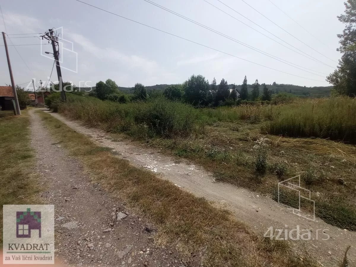 Plac | 4zida