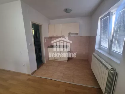 Korbizijeva 7 | 4zida.rs