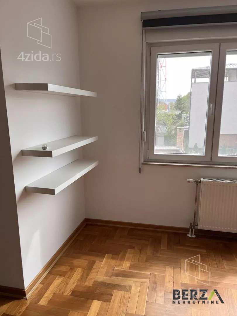 Šestosoban stan | 4zida