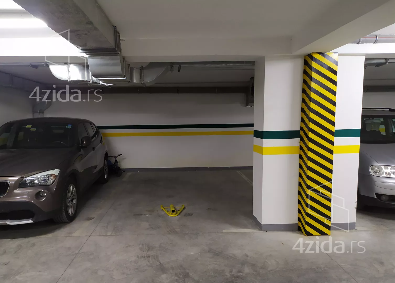 Garaža | 4zida