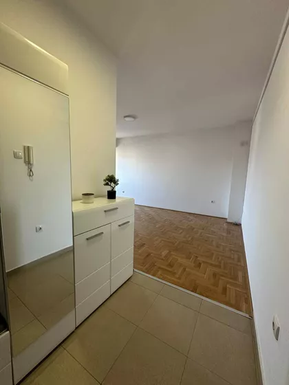 Kireška 90J | 4zida.rs