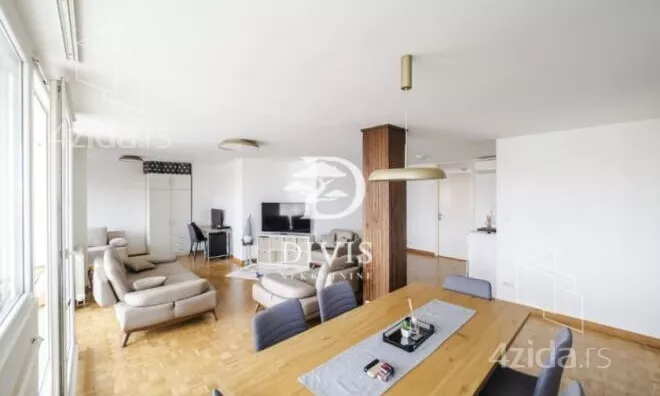 Četvoroiposoban stan | 4zida