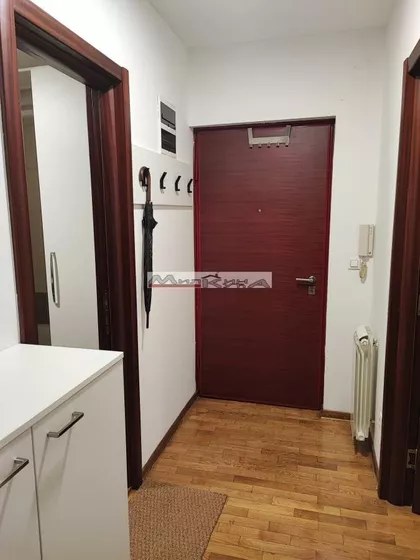 Kalenić pijaca | 4zida.rs