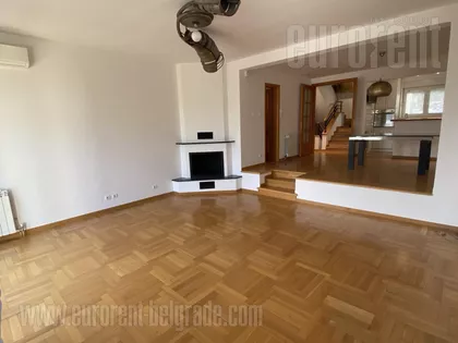 DEDINJE BELI DVOR | 4zida.rs