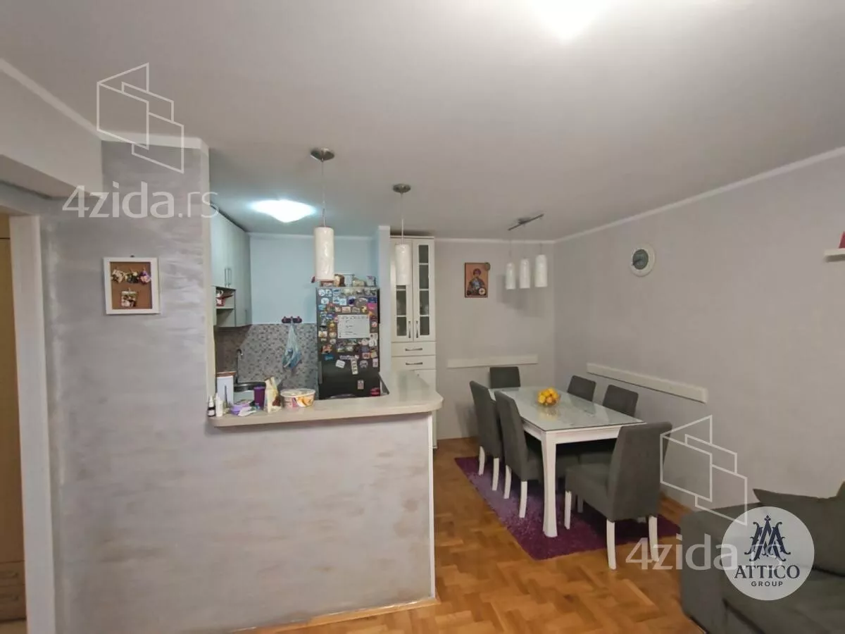 Troiposoban stan | 4zida