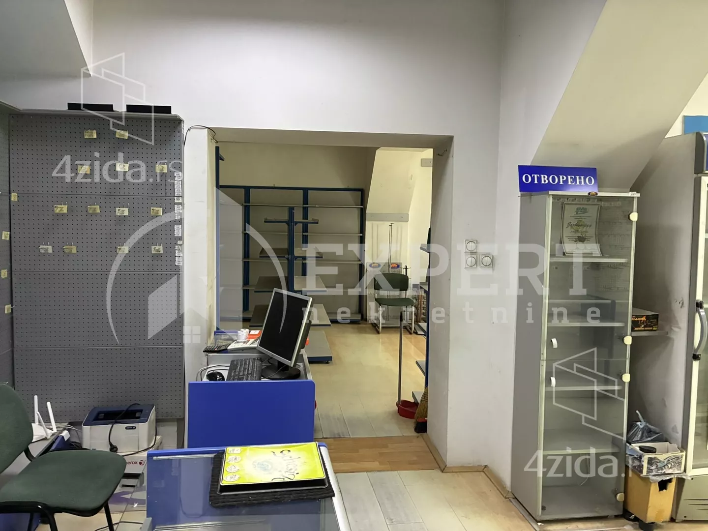 Lokal | 4zida