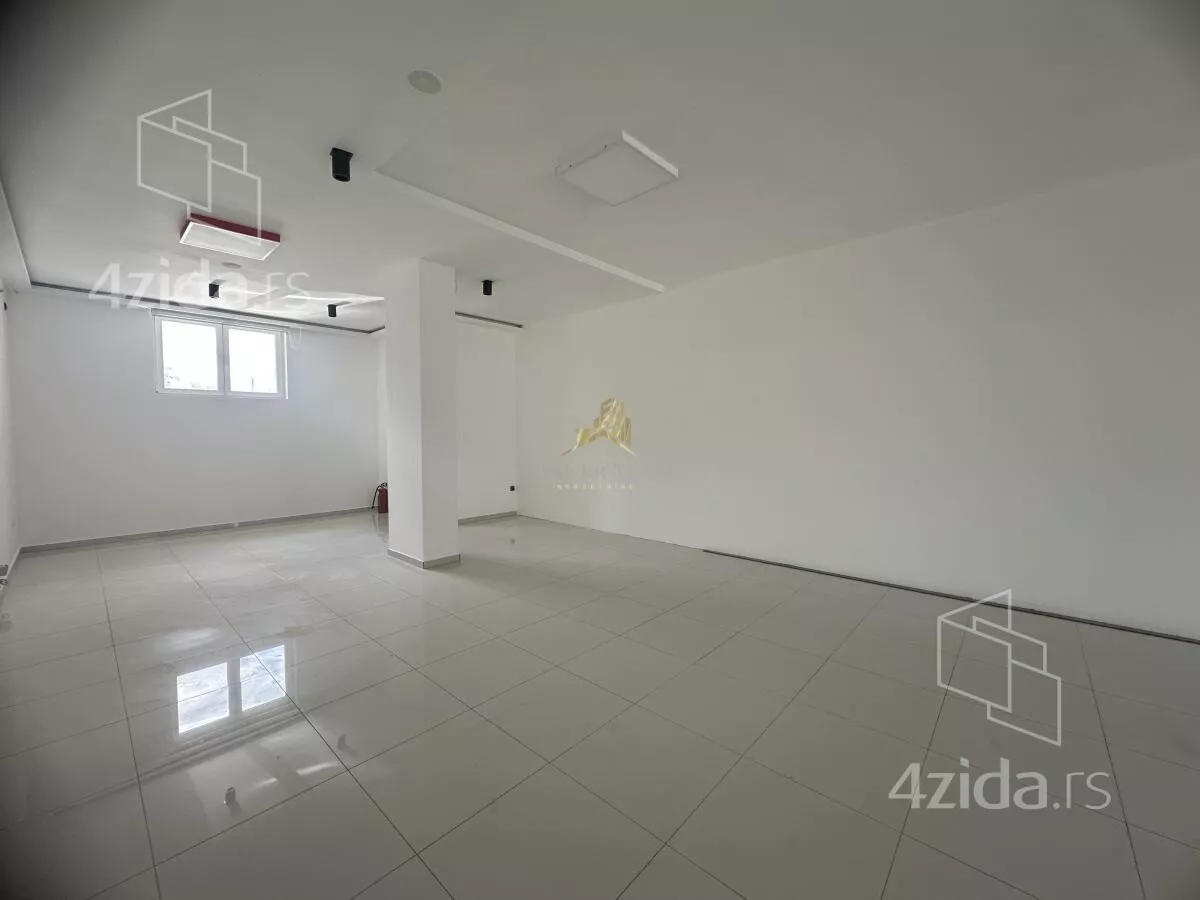 Lokal | 4zida