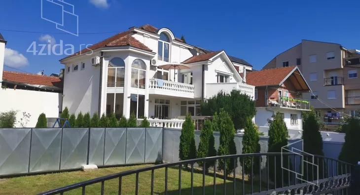 Kuća | 4zida