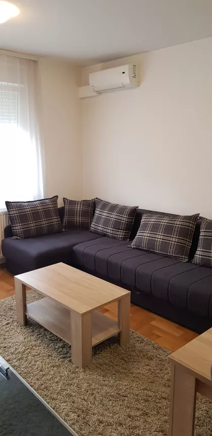 Bulevar Cara Lazara 110 | 4zida.rs