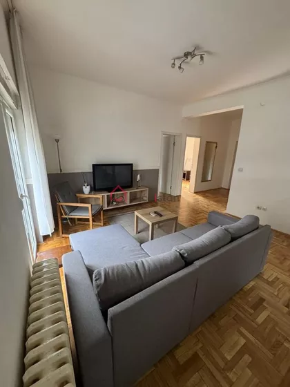 Ustanička | 4zida.rs