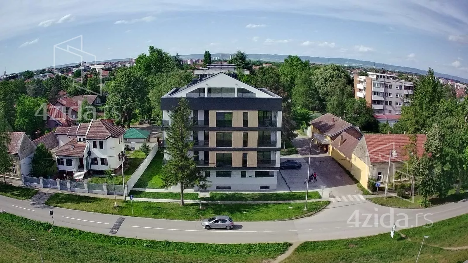 Četvorosoban stan | 4zida