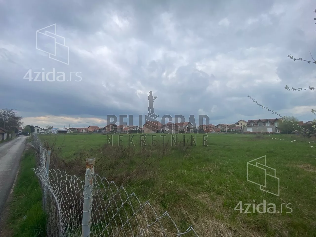 Plac | 4zida