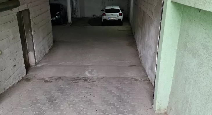 Garaža | 4zida