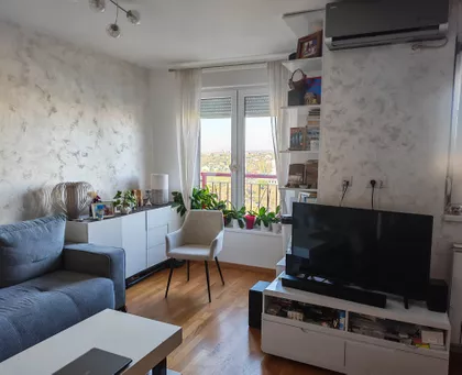 Šumadijske Divizije 10 | 4zida.rs