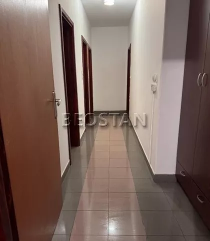 Ugrinovački put | 4zida.rs