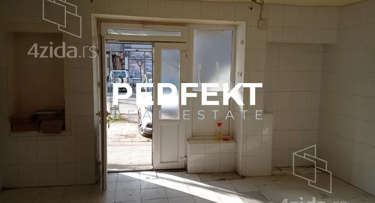 Lokal | 4zida