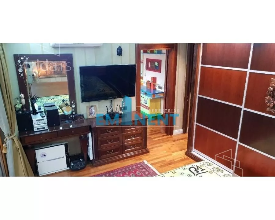 Petosoban stan | 4zida