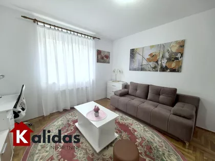 Cara Dušana | 4zida.rs