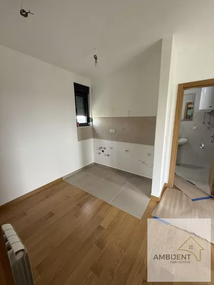 Surčin (mesto) | 4zida.rs