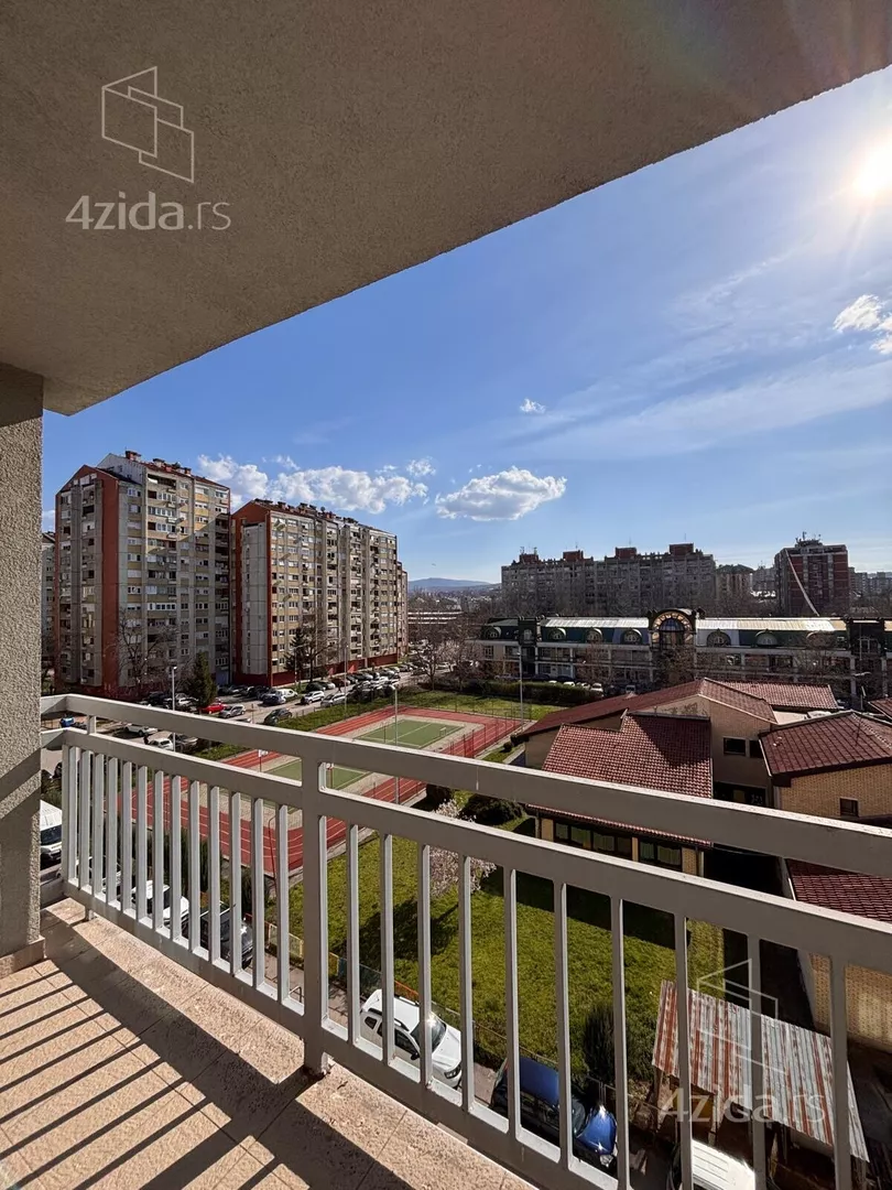 Petosoban stan | 4zida