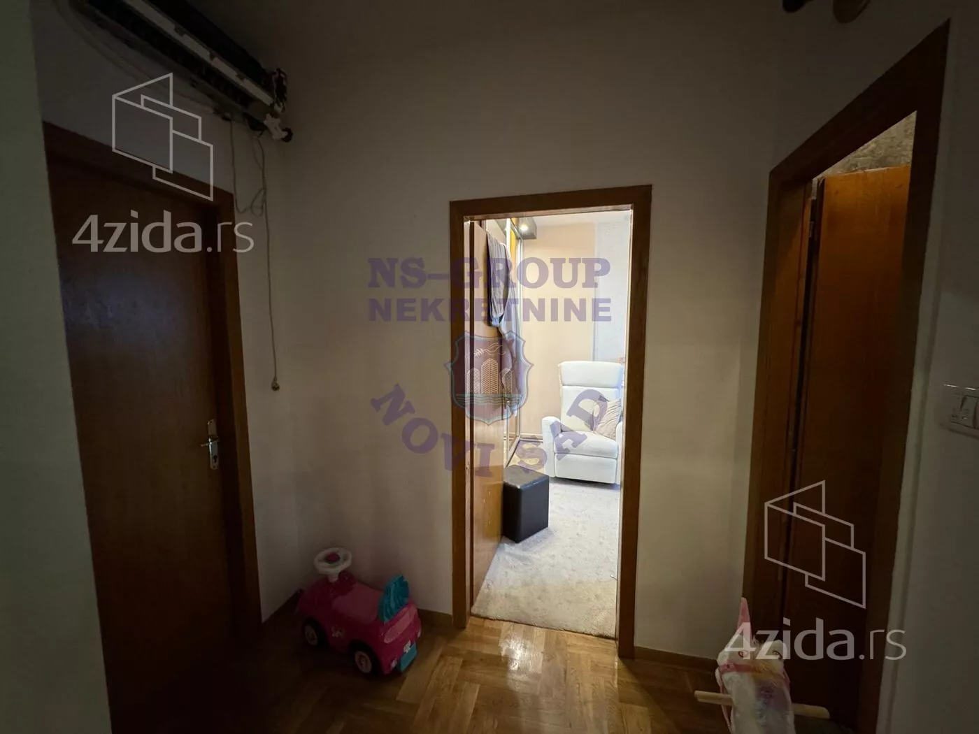 Petosoban stan | 4zida