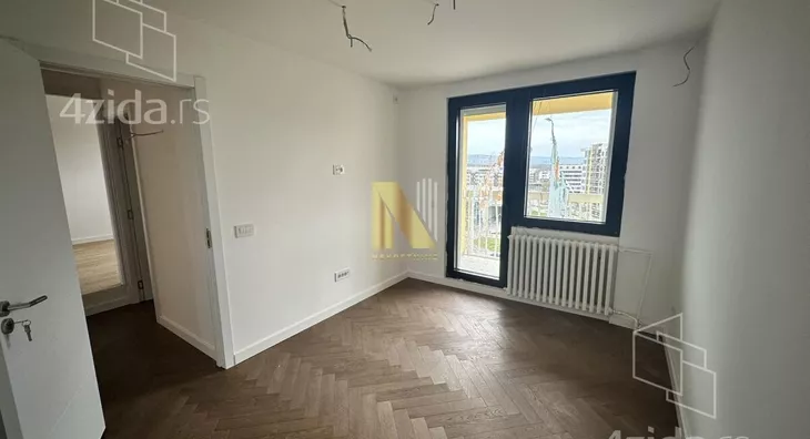 Četvoroiposoban stan | 4zida