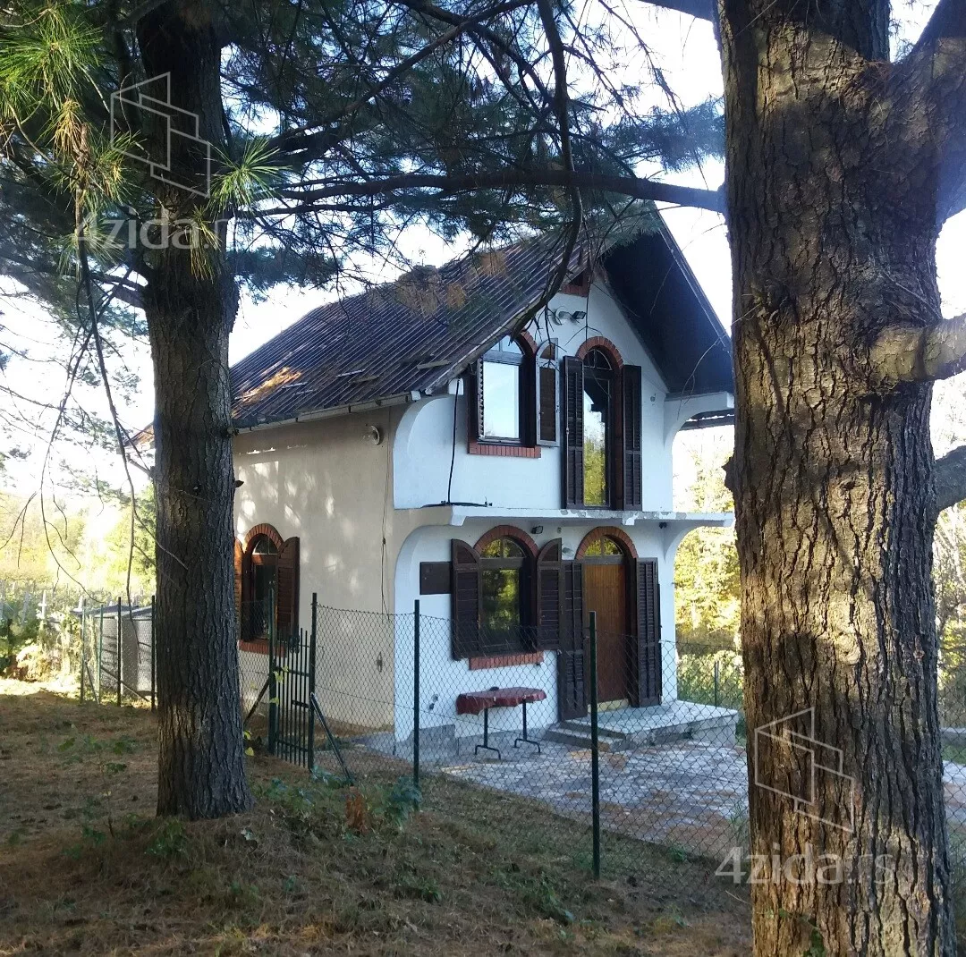 3-etažna kuća | 4zida