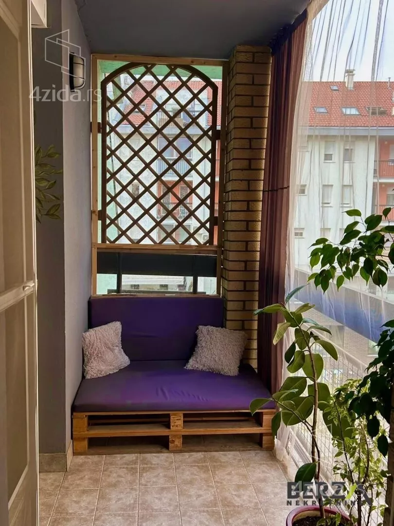 Troiposoban stan | 4zida