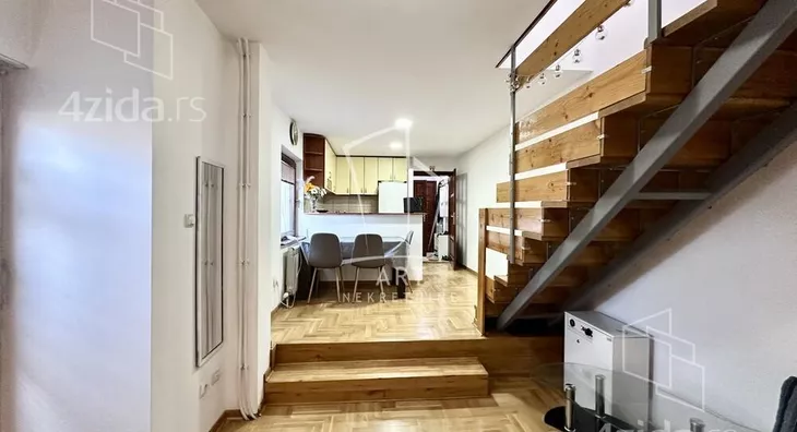 3-etažna kuća | 4zida