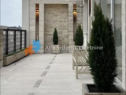 Četvoroiposoban stan | 4zida