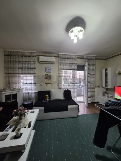 Vase Albanca | 4zida.rs