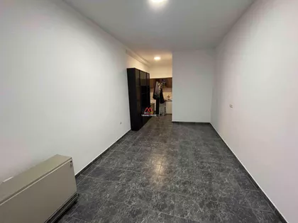 Trg Komenskog | 4zida.rs