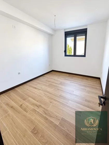 Novi Banovci | 4zida.rs