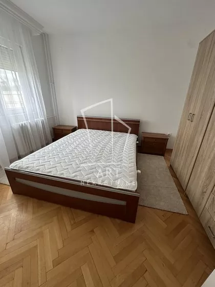 Zvečanska | 4zida.rs