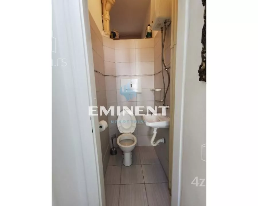 Četvoroiposoban stan | 4zida