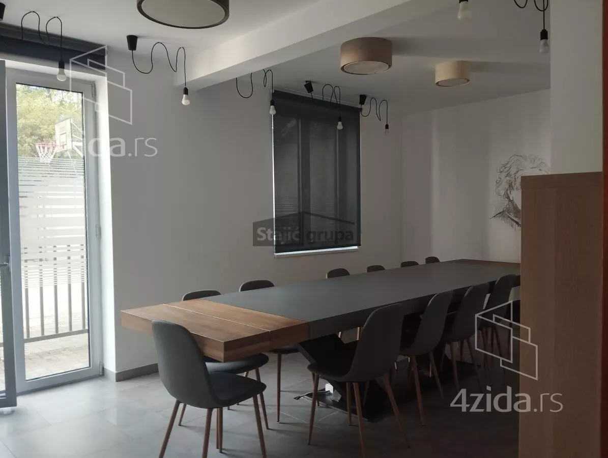 Poslovni prostor | 4zida