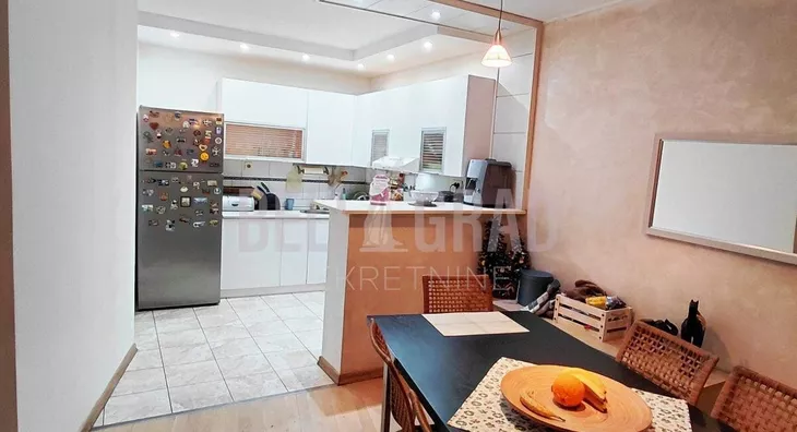 Četvoroiposoban stan | 4zida