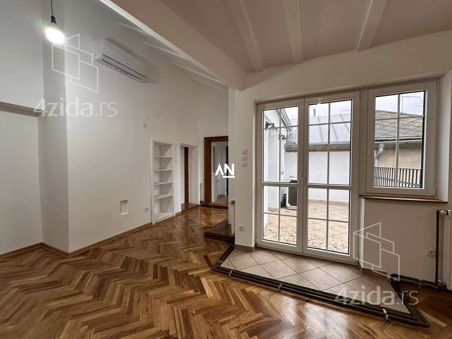 Petosoban stan | 4zida