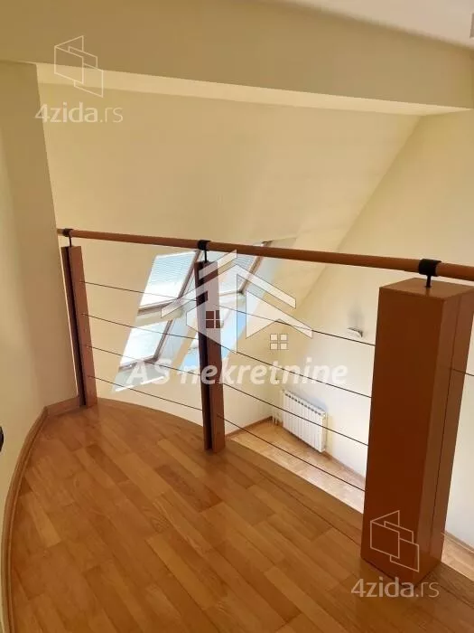 Šestosoban stan | 4zida