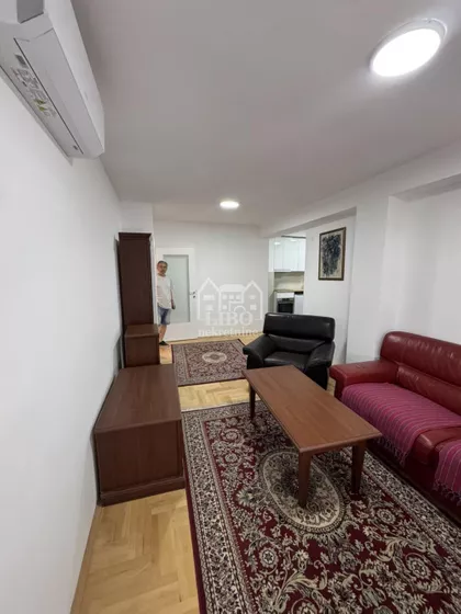 Cara Dušana | 4zida.rs