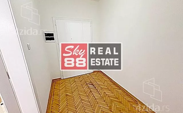 Četvoroiposoban stan | 4zida