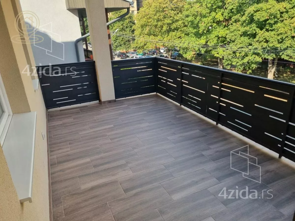 Troiposoban stan | 4zida