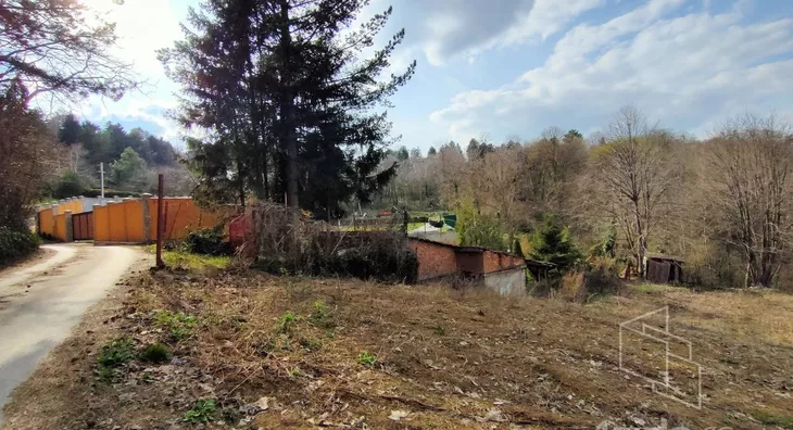 Plac | 4zida