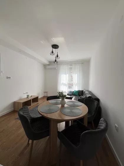 Milovana Gušića 103 | 4zida.rs