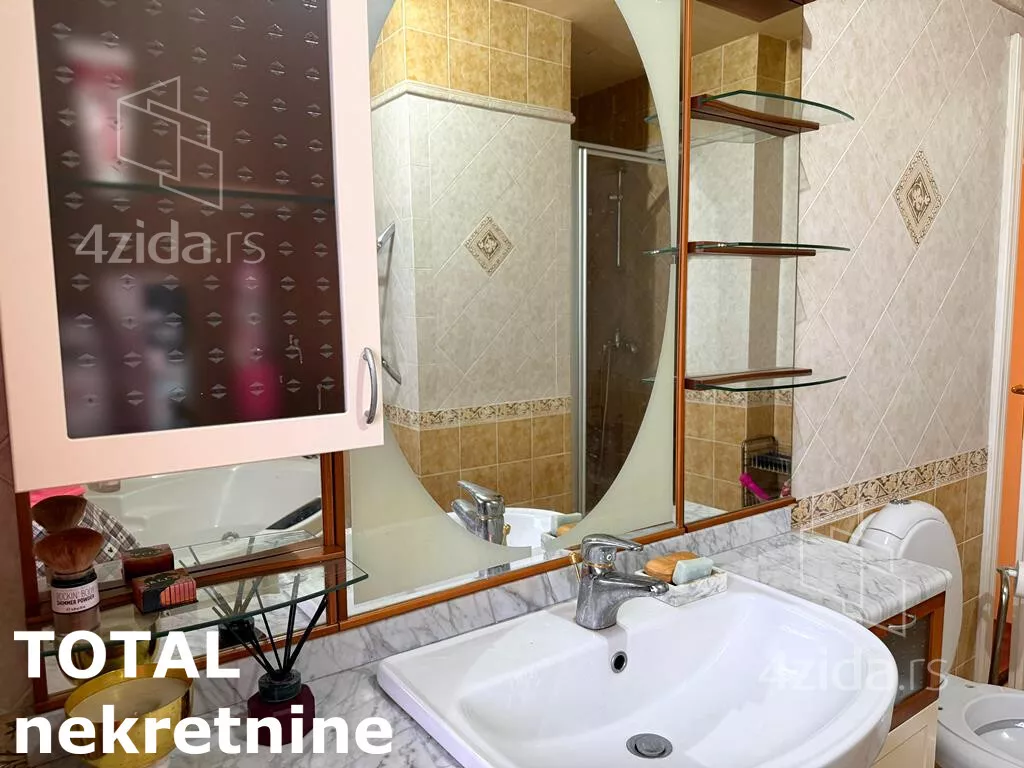 Petosoban stan | 4zida