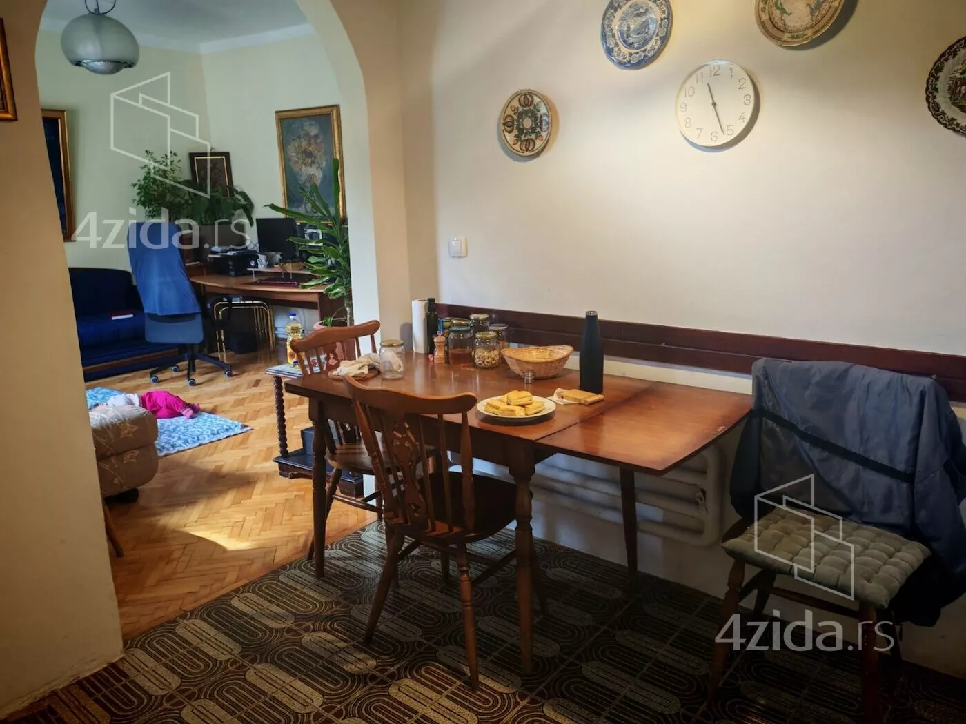 Troiposoban stan | 4zida