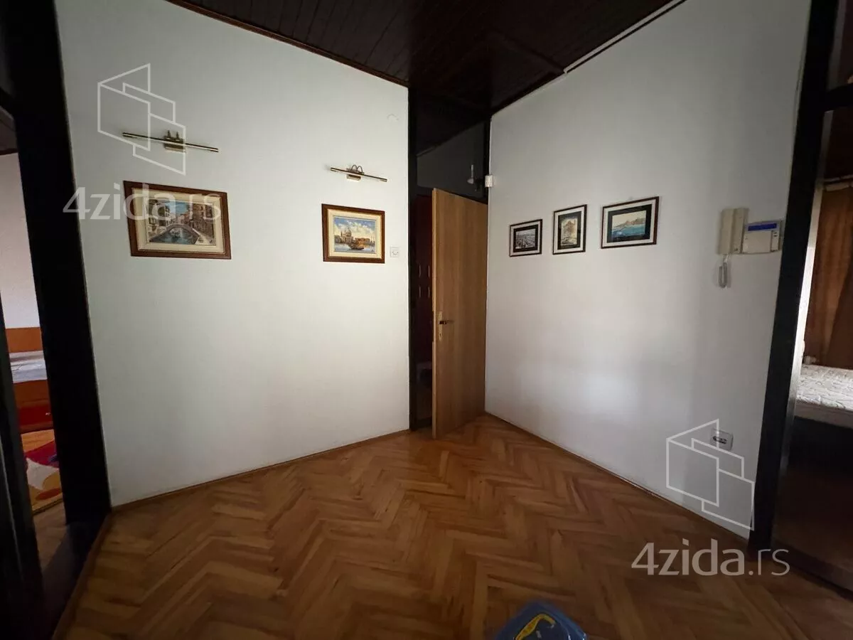 3-etažna kuća | 4zida