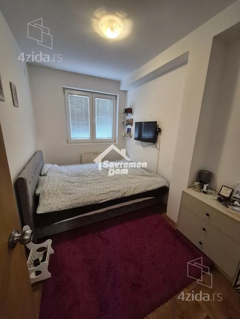 Šestosoban stan | 4zida